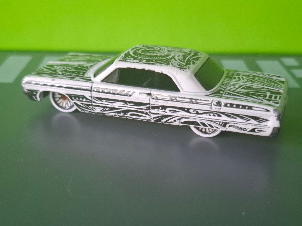 Hotwheels - 1964 Chevrolet Impala [wit] 1/64, Ophalen of Verzenden, Gebruikt, Auto