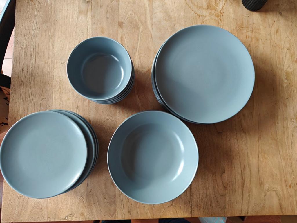 Ikea blauw servies: borden, kommen en schalen, Ophalen, Gebruikt, Keramiek, Effen