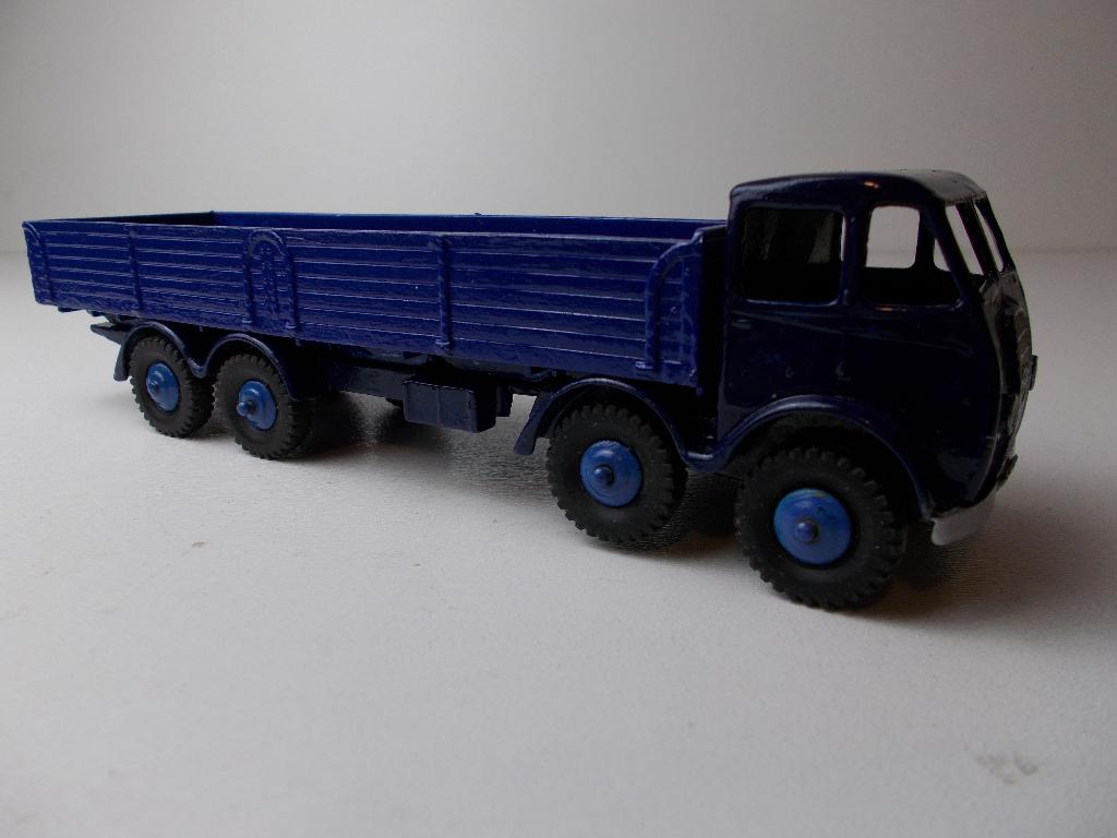 1948 Dinky Supertoys 501 FODEN TRUCK. Repainted (-A-)