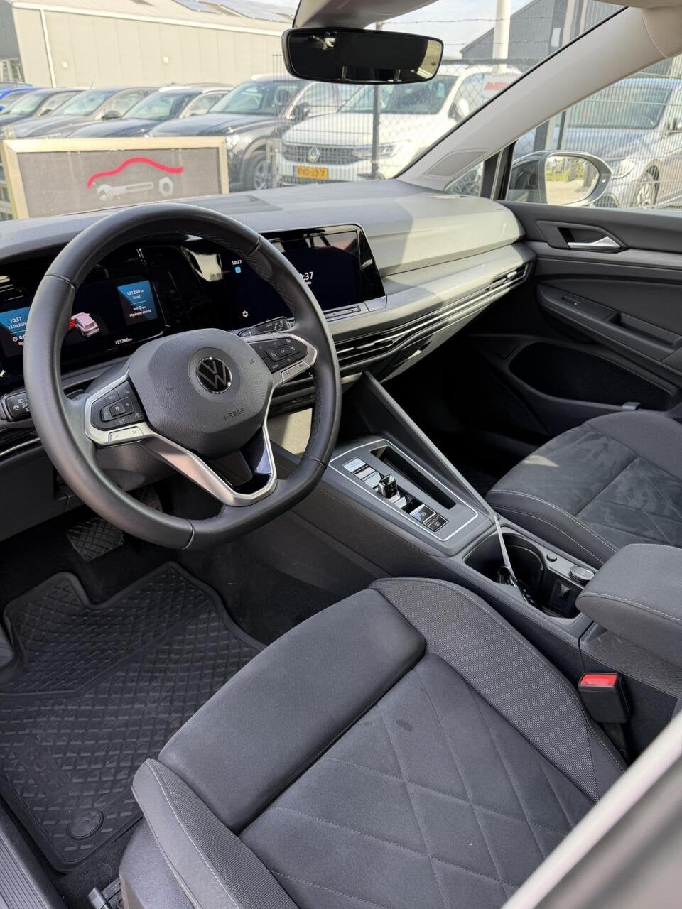 Volkswagen Golf Variant 1.5 eTSI Style 150pk Trekhaak stuur/, Dealer onderhouden, 1325 kg, Euro 6, 4 cilinders