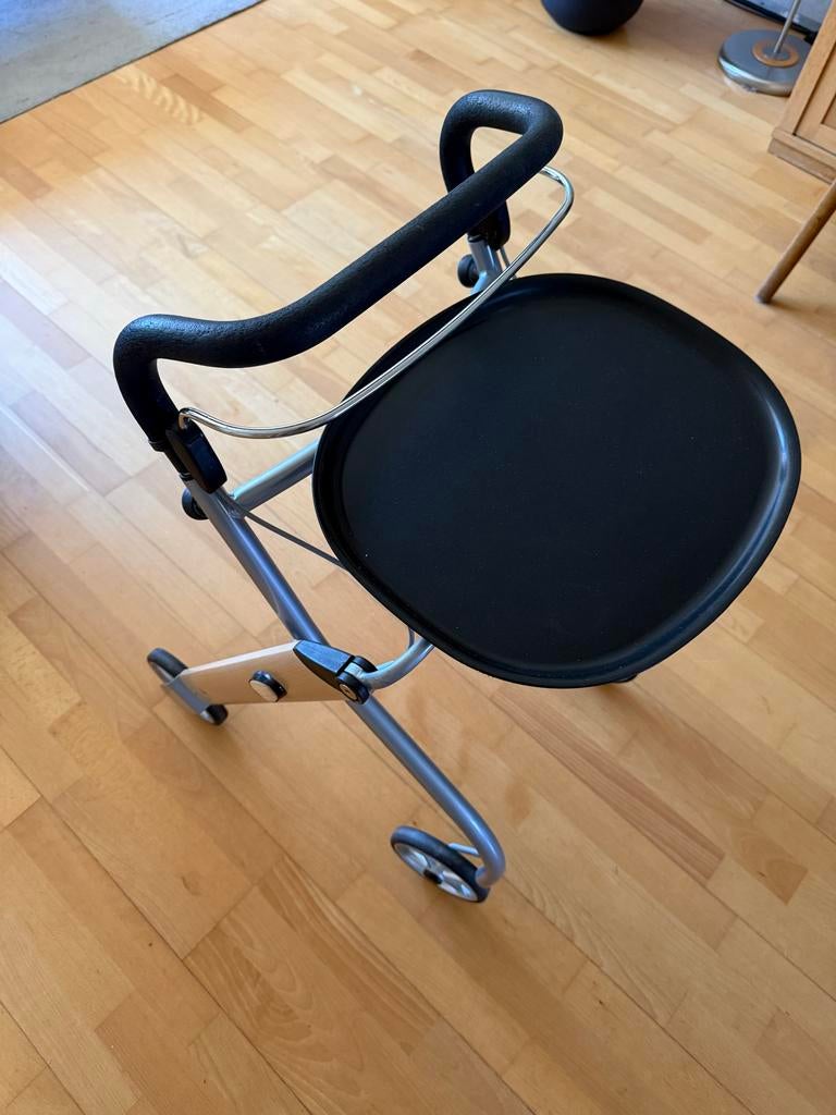 Trust binnenrollator, Diversen, Rollators, Ophalen, Lichtgewicht, Gebruikt
