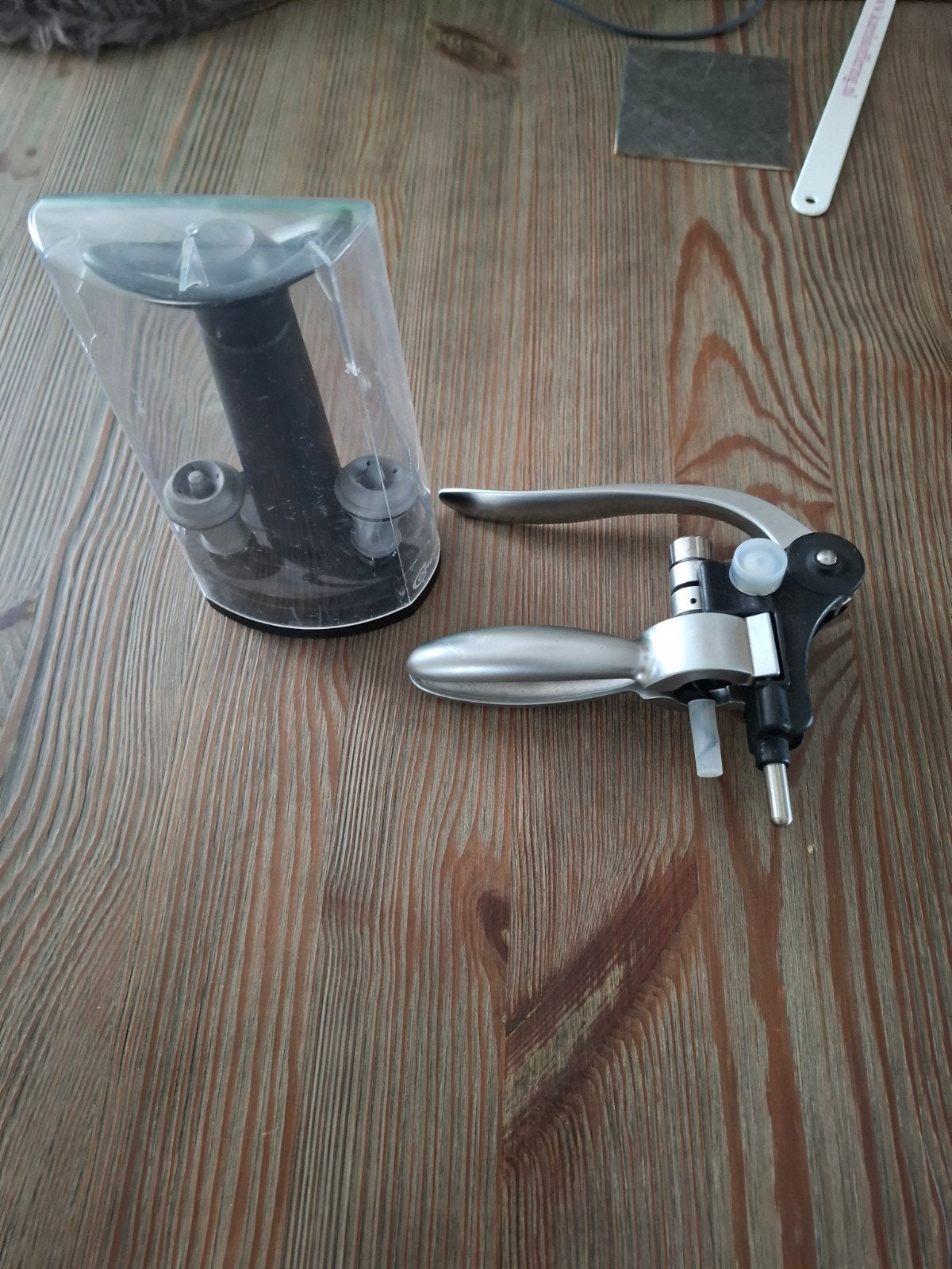 Kurkentrekker en vacuum pomp, Ophalen, Nieuw