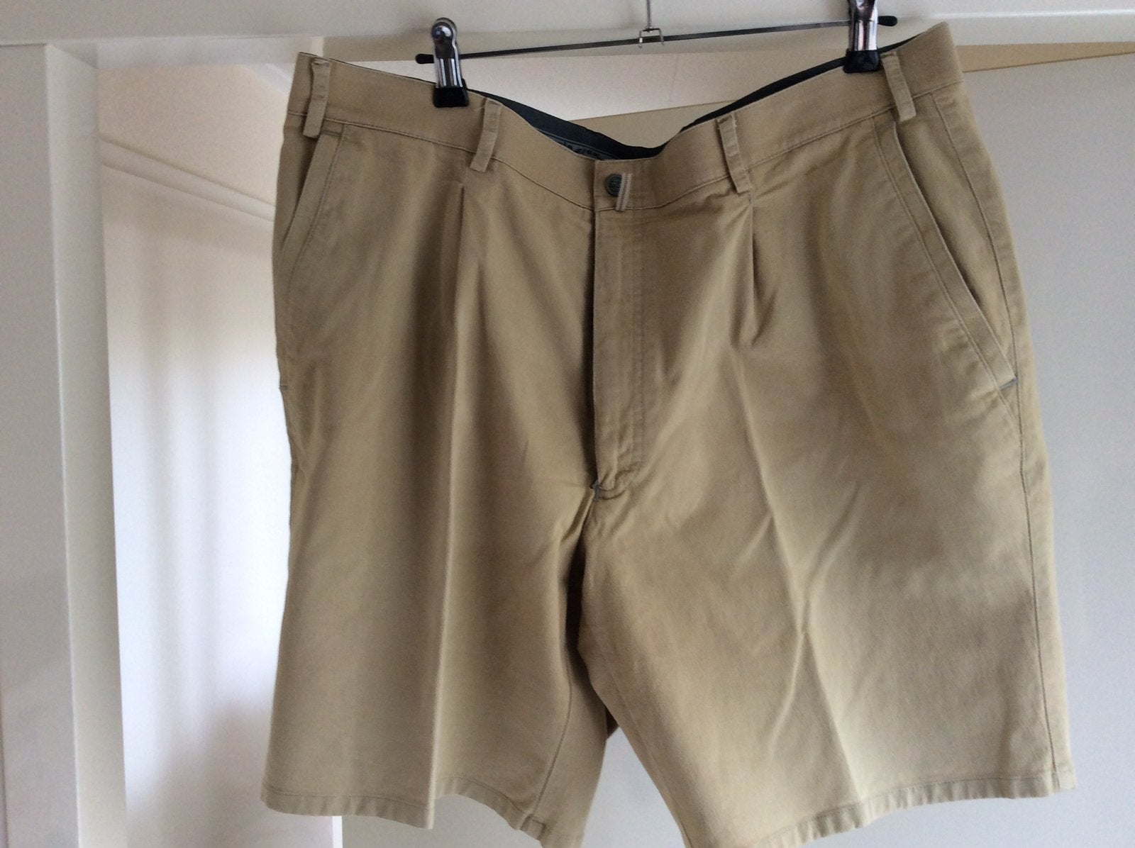 Korte broek merk bruhl, Ophalen of Verzenden, Zo goed als nieuw, Geel