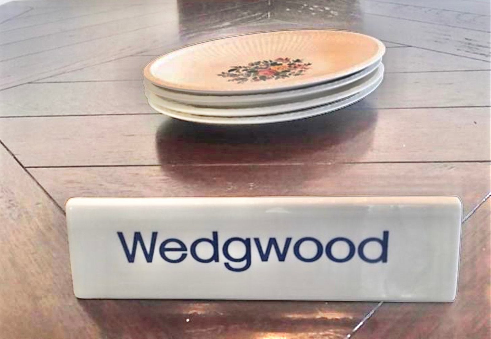 Wedgwood Conway belegschaaltje, schotel voor onder sauskom, Huis en Inrichting, Ophalen of Verzenden, Schaal of Schalen, Zo goed als nieuw