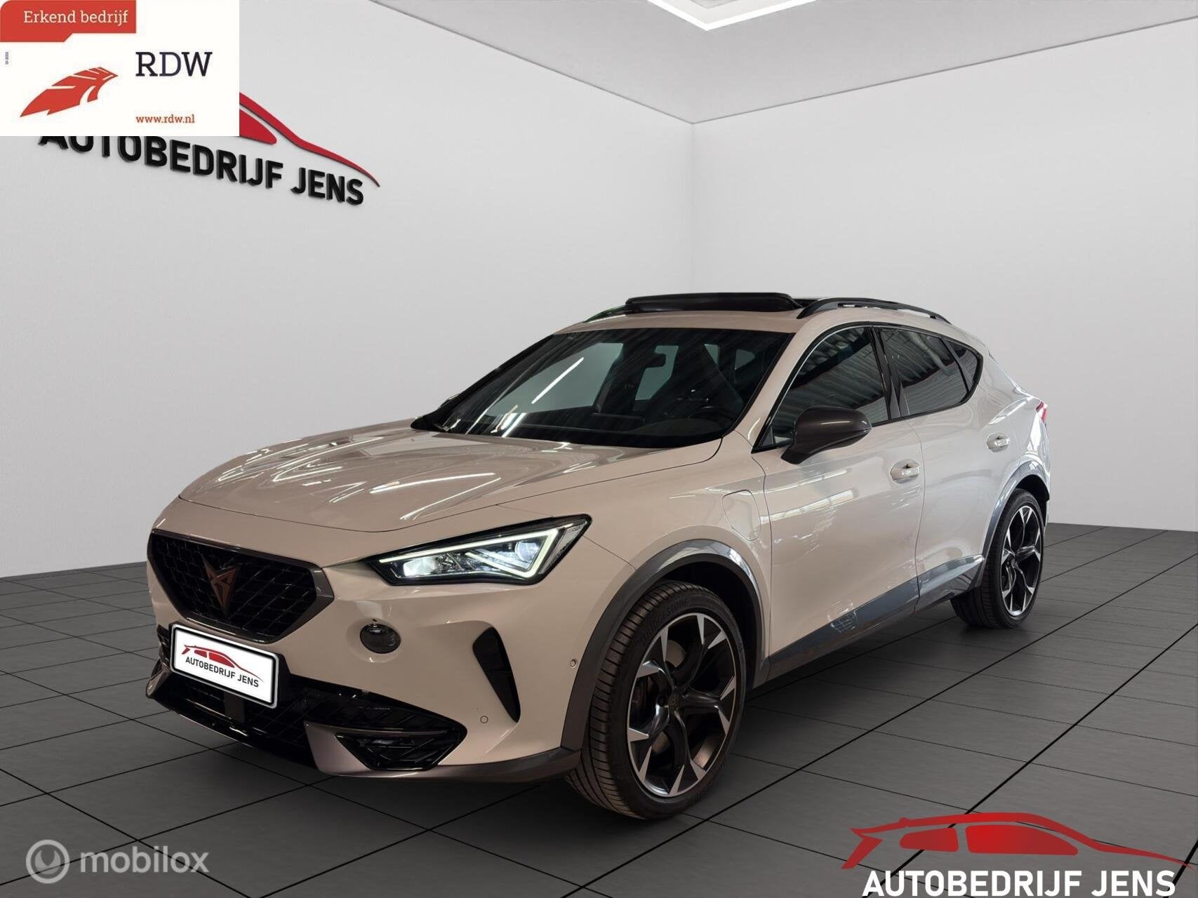 CUPRA Formentor 1.4 e-Hybrid VZ Performance|PANO|st. memory, Auto's, Cupra, Gebruikt, 4 cilinders, Formentor, Wit