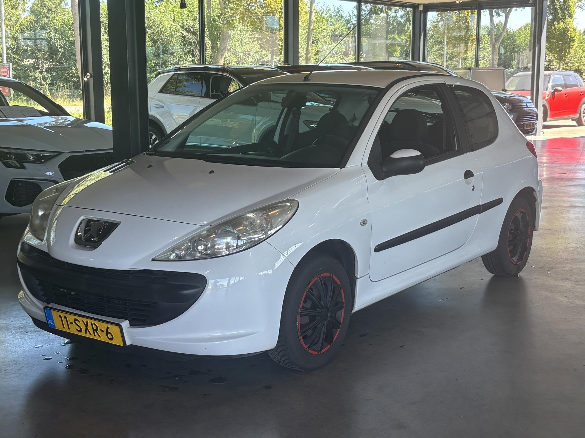 Peugeot 206 + 1.1 XR, Auto's, Voorwielaandrijving, Stof, Gebruikt, 31 €/maand