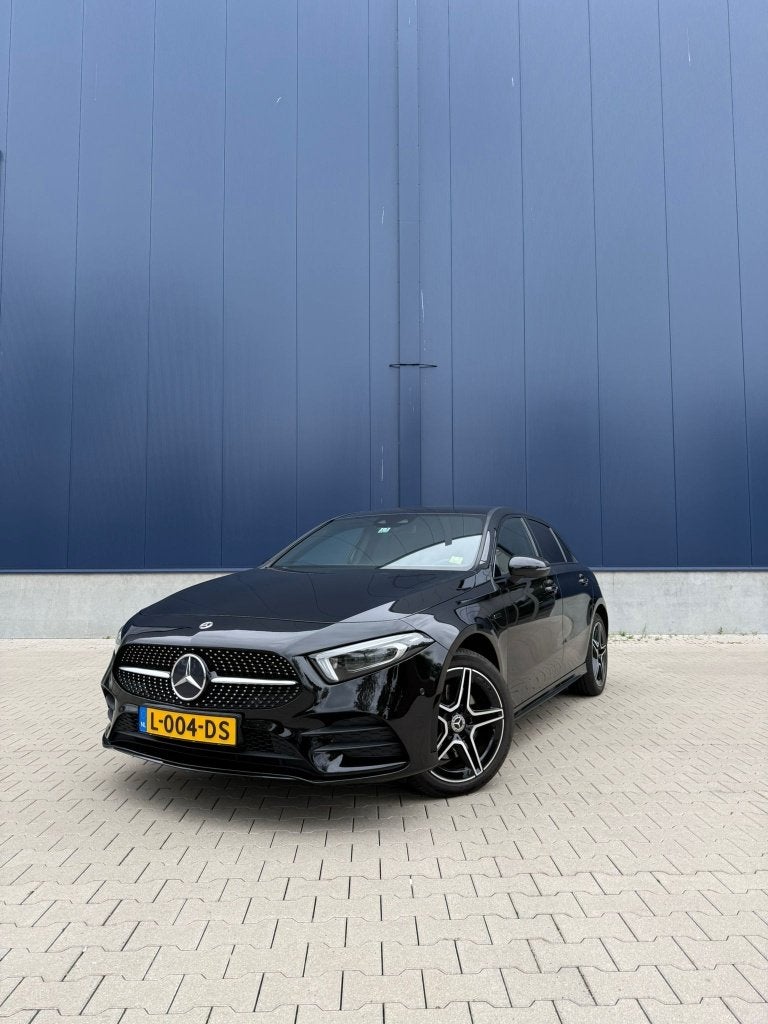 Mercedes-Benz A250e AMG Night | Widescreen | Multibeam LED, 4 cilinders, 160 pk, Zwart, 93 €/maand