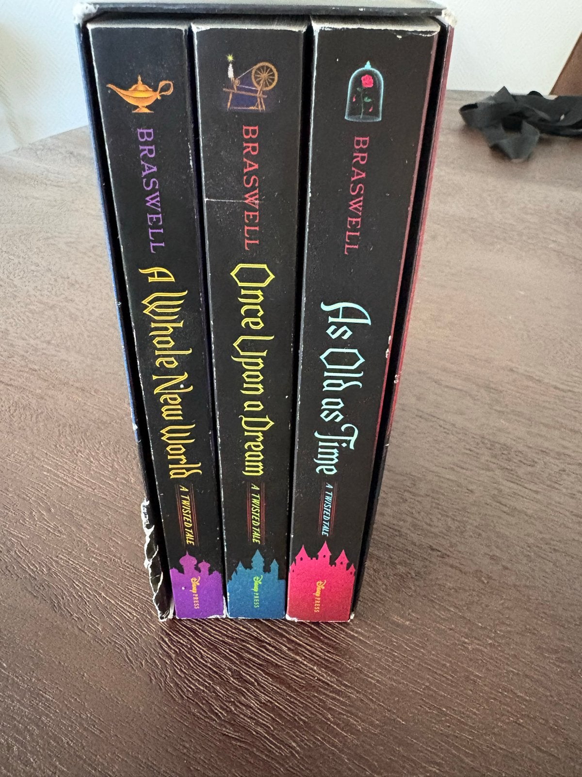 A Twisted Tale Collection - Boeken 1-3 (Engels), Ophalen of Verzenden, Gelezen, Amerika