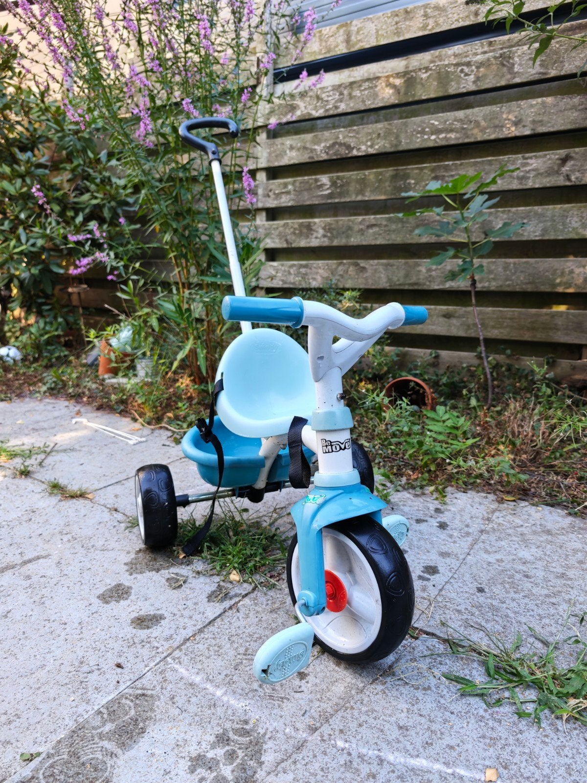 Smoby lichtblauwe driewieler met duwstang, Ophalen, Duwstang