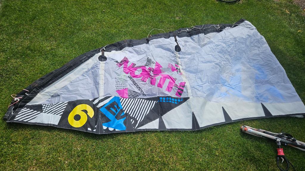 North Evo 6 kite ( defect)+ bar, Gebruikt, Geen board, Ophalen of Verzenden, Kite