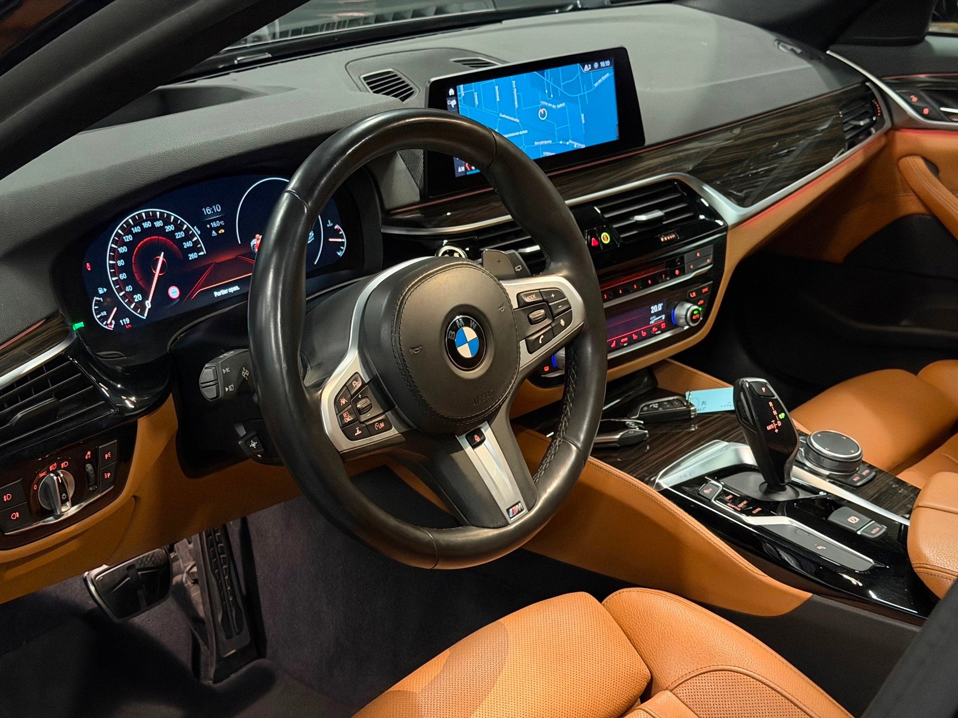 BMW 5-serie Touring 540i xDrive High Executive M-Pakket LED/, Automaat, Gebruikt, Euro 6, 2000 kg