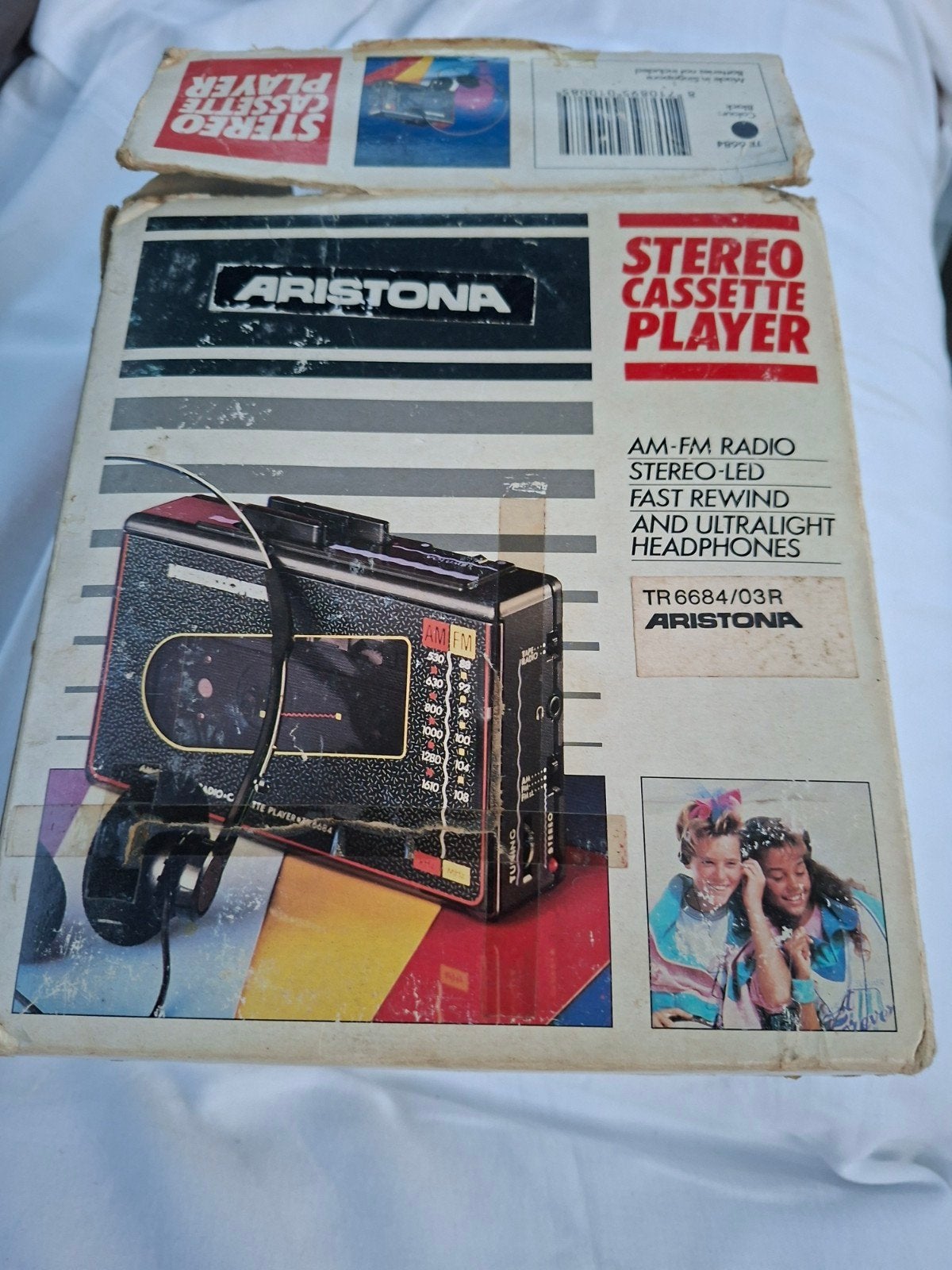Aristona Stereo Cassette Player TR6684 met AM-FM Radio, Ophalen of Verzenden, Walkman