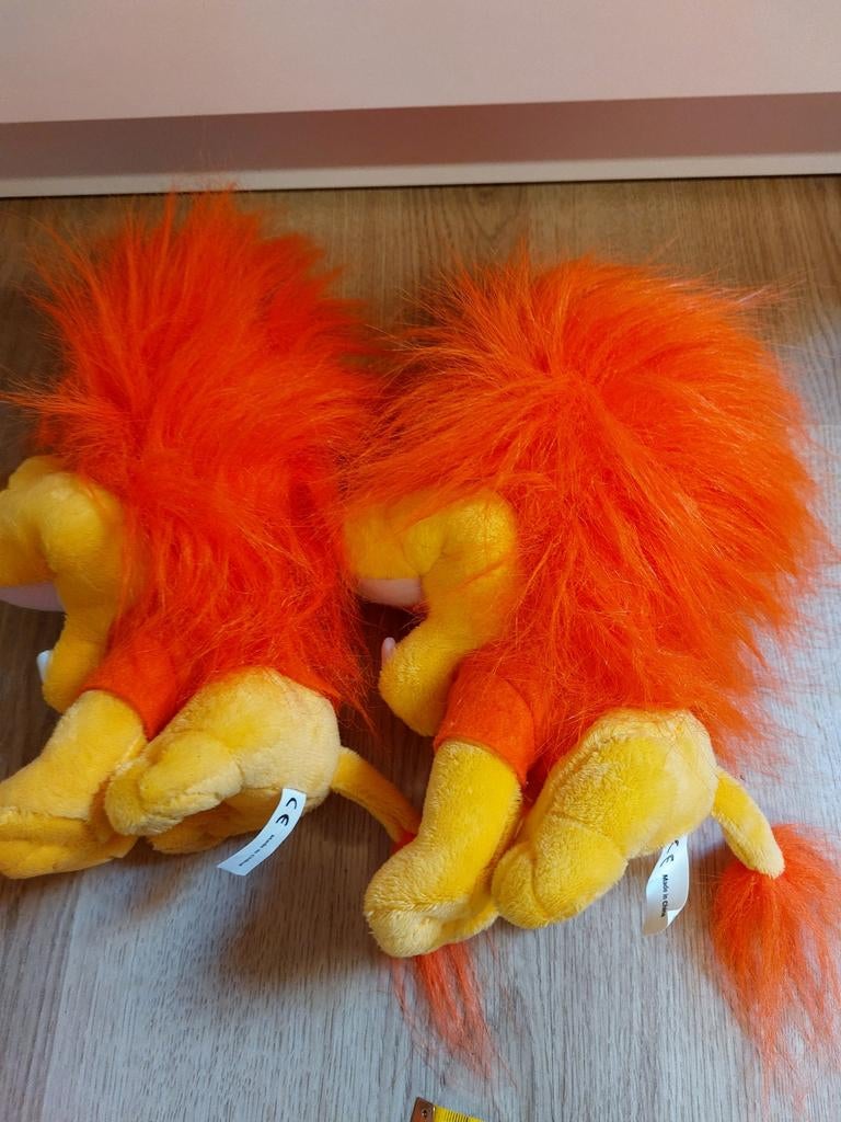 2x oranje wuppie leeuw knuffel, Ophalen of Verzenden, Overige typen