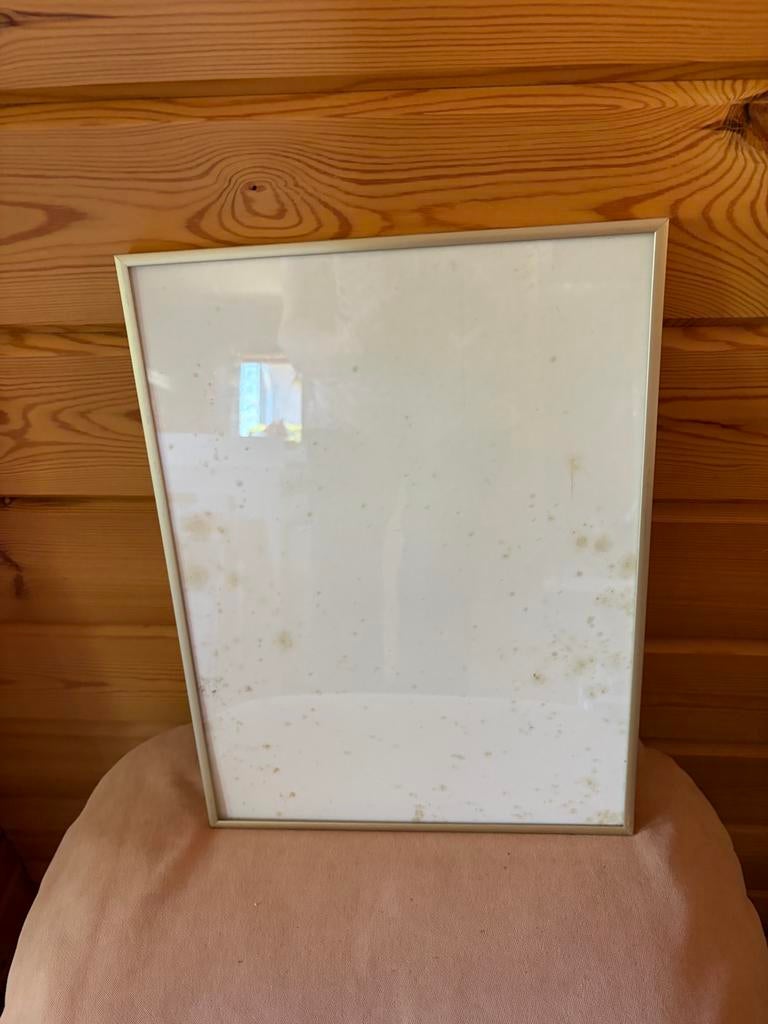 4 lijste 30x40  drie licht messing mat kleurig en een zilver, Ophalen, Zo goed als nieuw