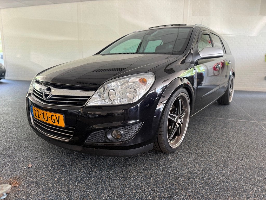 Opel Astra Wagon 1.8 Essentia | Recaro | Panoramadak | Dab+, Voorwielaandrijving, Stof, Gebruikt, 1225 kg