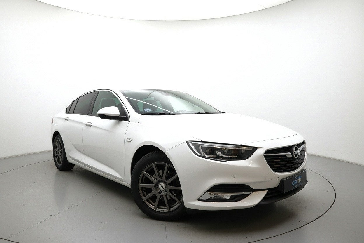 Opel Insignia Grand Sport 1.5 Turbo Business Executive CAMER, Stof, Gebruikt, 4 cilinders, 700 kg