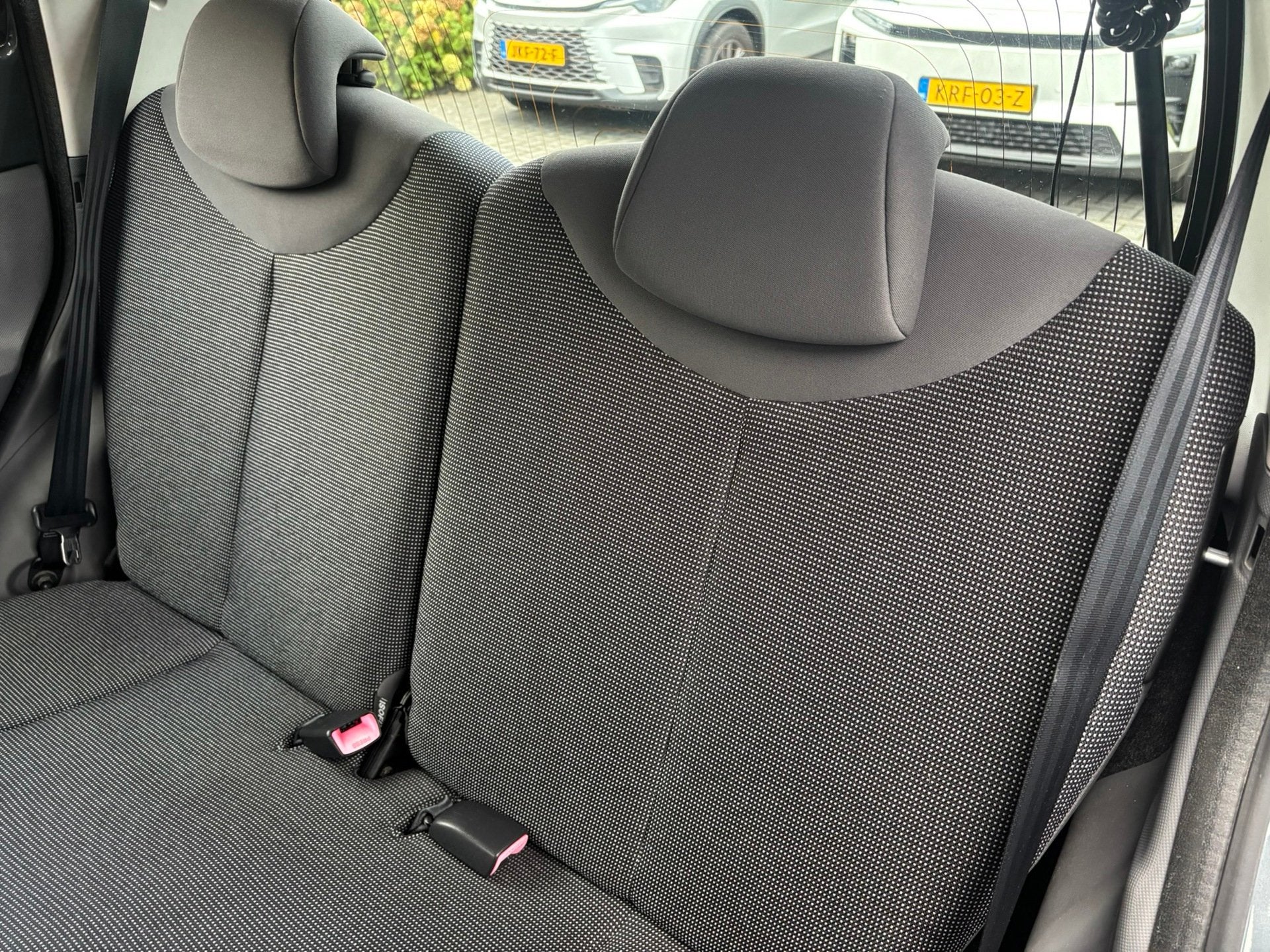 Peugeot 107 1.0-12V XS | Automaat | Airco | Apple Carplay |, Auto's, Stof, Gebruikt, 4 stoelen, Origineel Nederlands