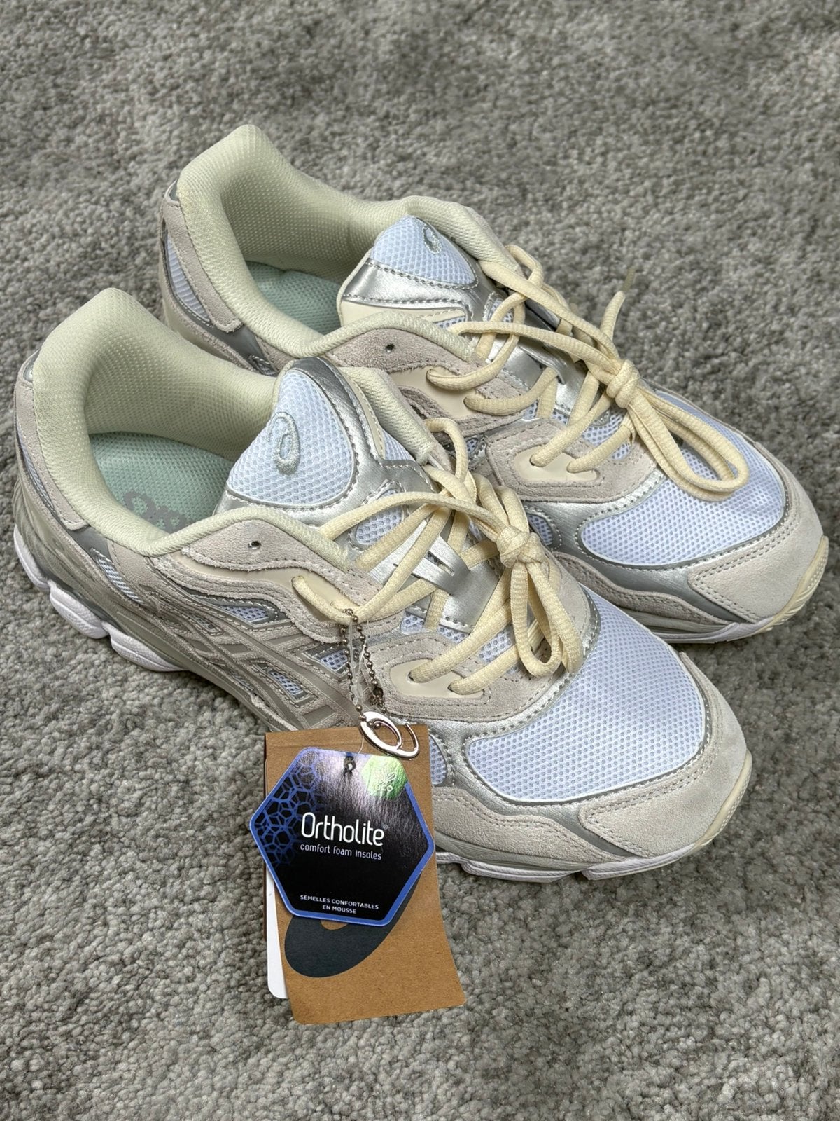 Asics Gel-NYC - Maat 43 - Cream / Oyster Grey / Silver, Wit, Nieuw, Ophalen of Verzenden, Sneakers of Gympen