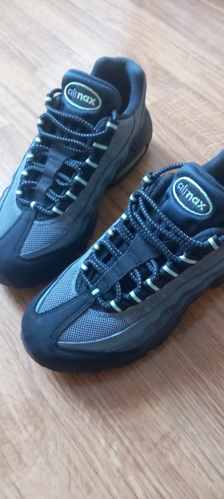 Nike air Max 95 nieuw maat 40 valt klein, Sport en Fitness, Verzenden, Nieuw, Schoenen