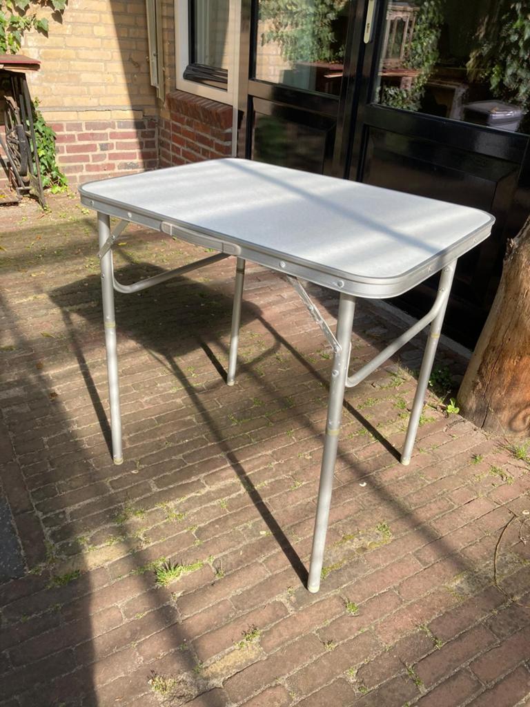 Handige opvouwbare campingtafel, Ophalen, Gebruikt, Rechthoekig, Metaal