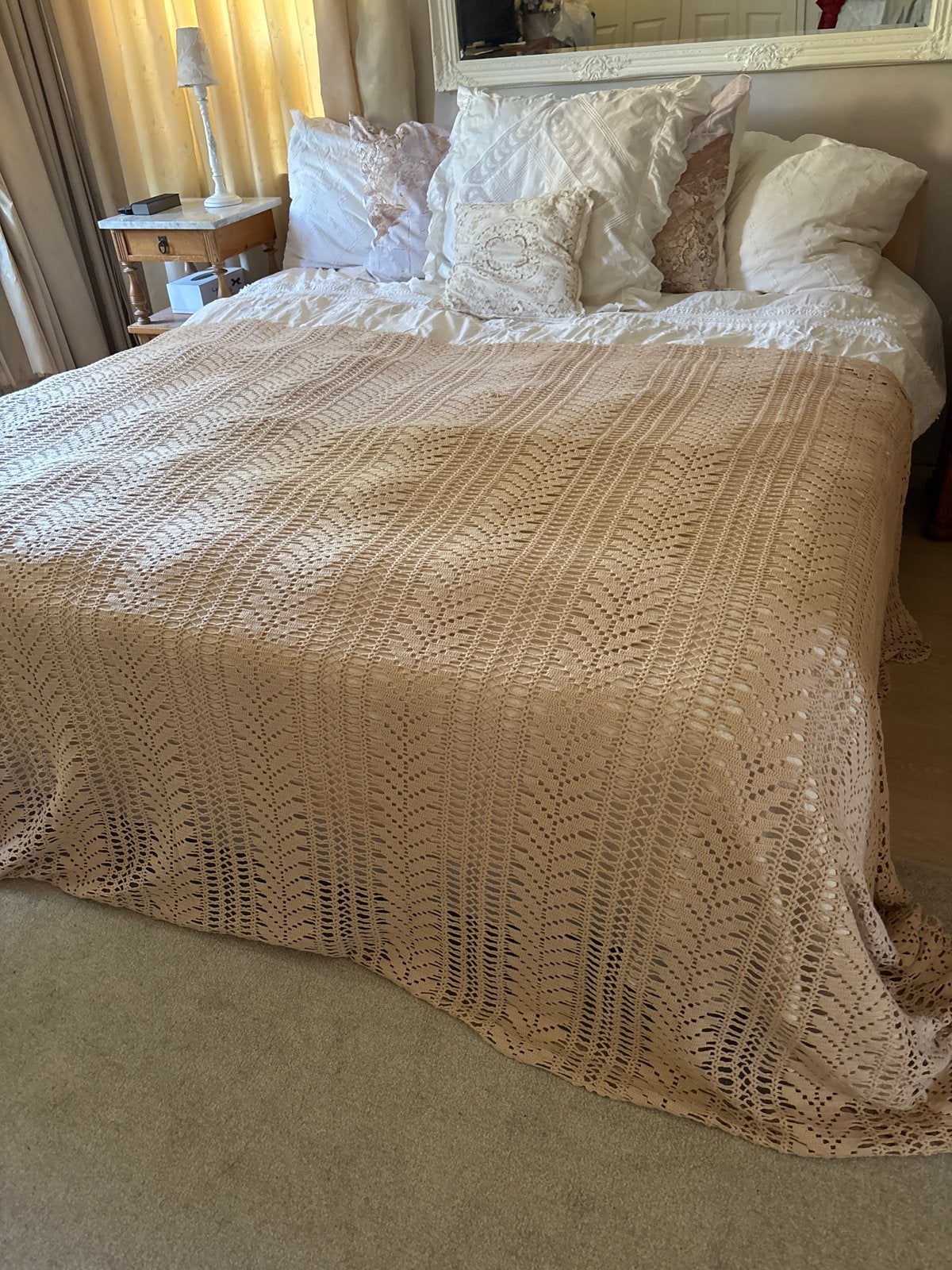 Mooie gehaakte sprei - Beige - Tweepersoons, Huis en Inrichting, Slaapkamer | Beddengoed, Beige, Katoen, Tweepersoons, Ophalen of Verzenden