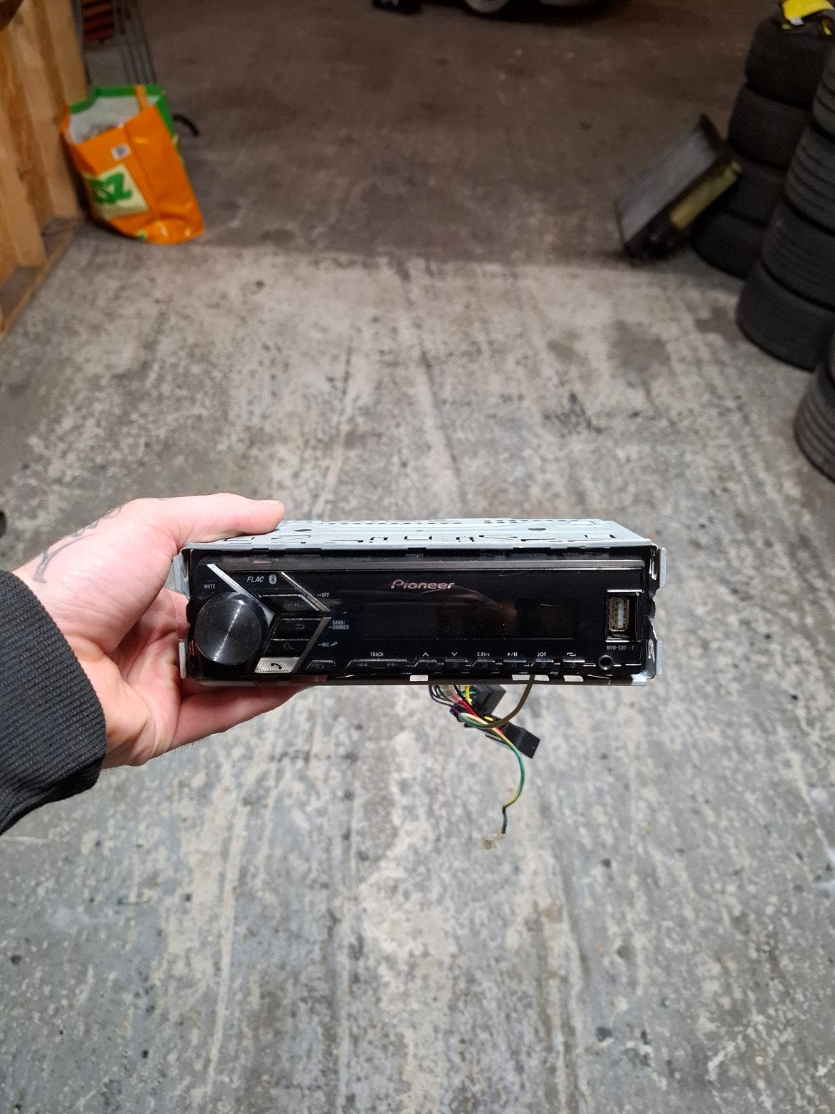 Pioneer MVH-S300BT Bluetooth Autoradio, Ophalen, Gebruikt