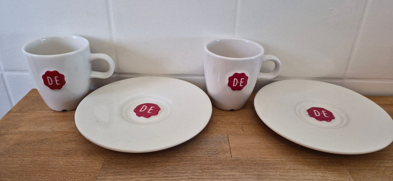 DE koffiekopjes met schotels 2 stuks, Ophalen of Verzenden, Nieuw, Overige stijlen, Kop(pen) en/of Schotel(s)