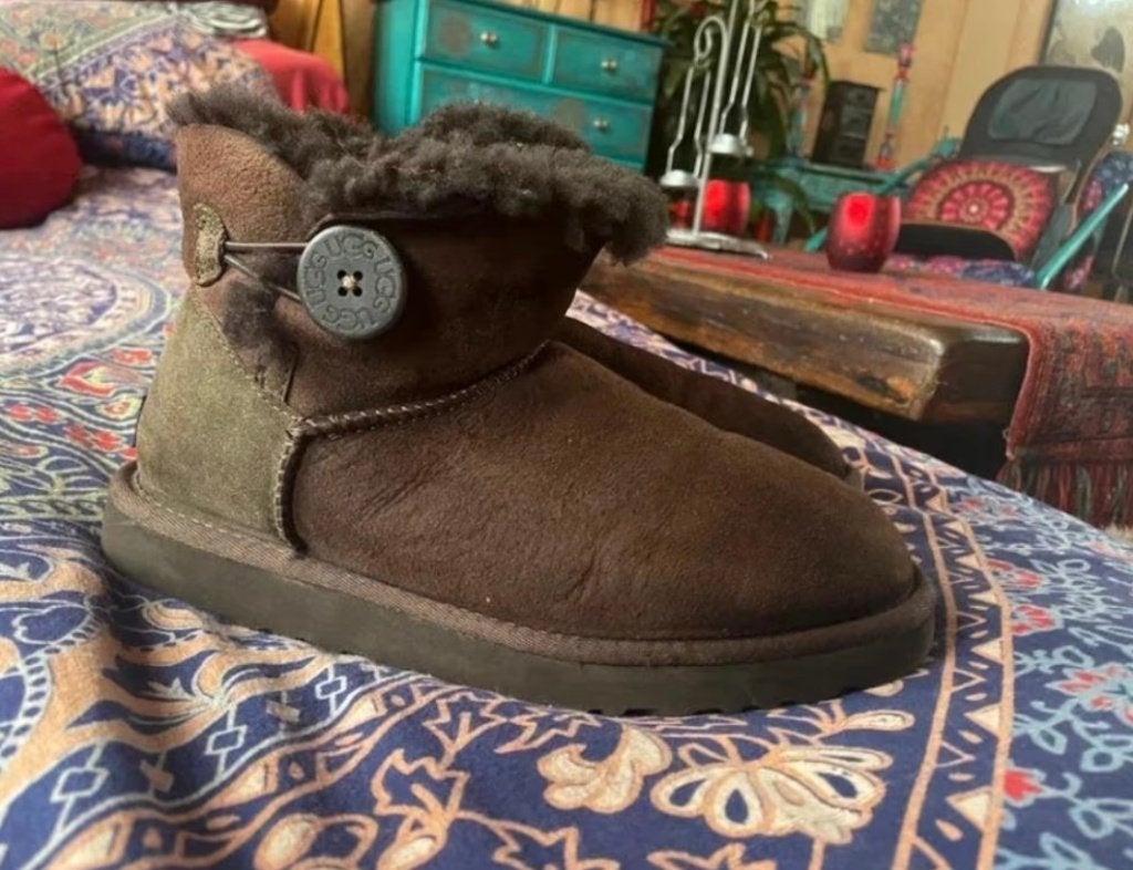 Bruine Ugg mini Baileybutton maat 38 nu voor 99,99€, Kleding | Dames, UGG, Bruin, Lage of Enkellaarzen, Ophalen of Verzenden