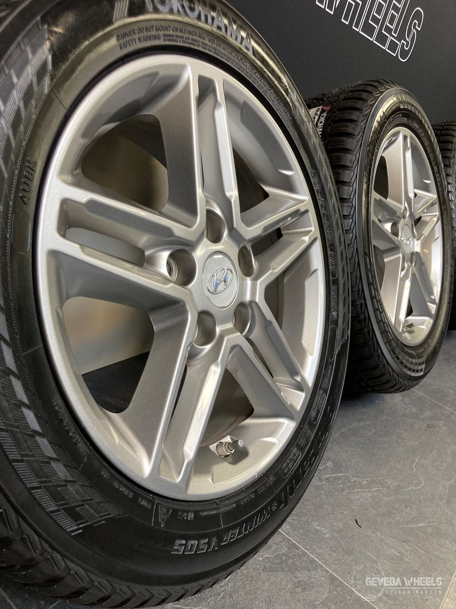 16” originele Hyundai I30 velgen + winterbanden 5x114.3 TPMS, Auto-onderdelen, Banden en Velgen, Gebruikt, -, Banden en Velgen
