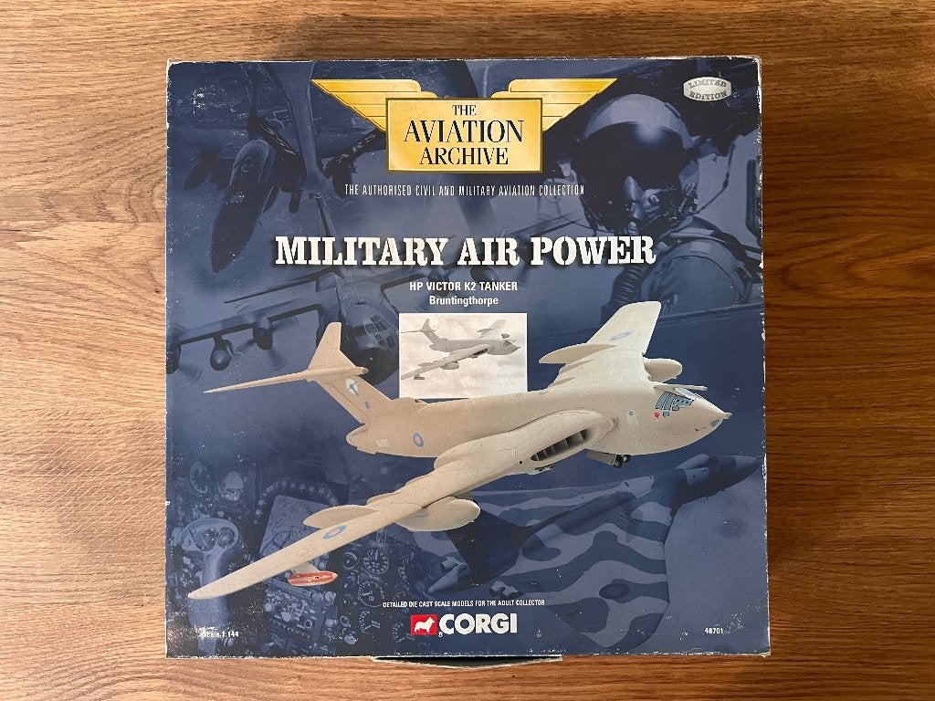 Corgi 1/144 HP Victor Tanker, 1:72 tot 1:144, Zo goed als nieuw, Vliegtuig, Ophalen