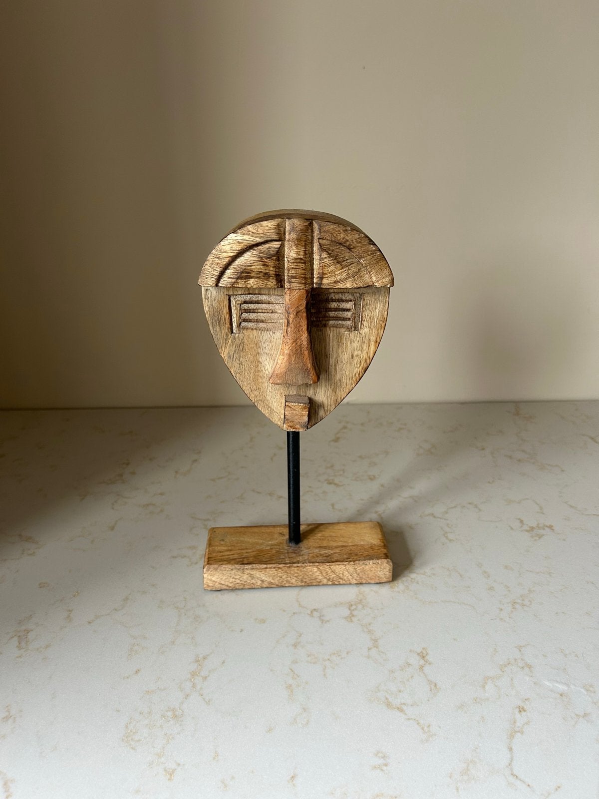 Houten Afrikaans masker op standaard, handgesneden, Hout, Bruin, Afrika, Masker