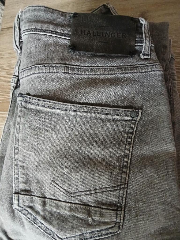 Tekoop, Kleding | Heren, Spijkerbroeken en Jeans, Ophalen of Verzenden, Zo goed als nieuw, Grijs, W32 (confectie 46) of kleiner