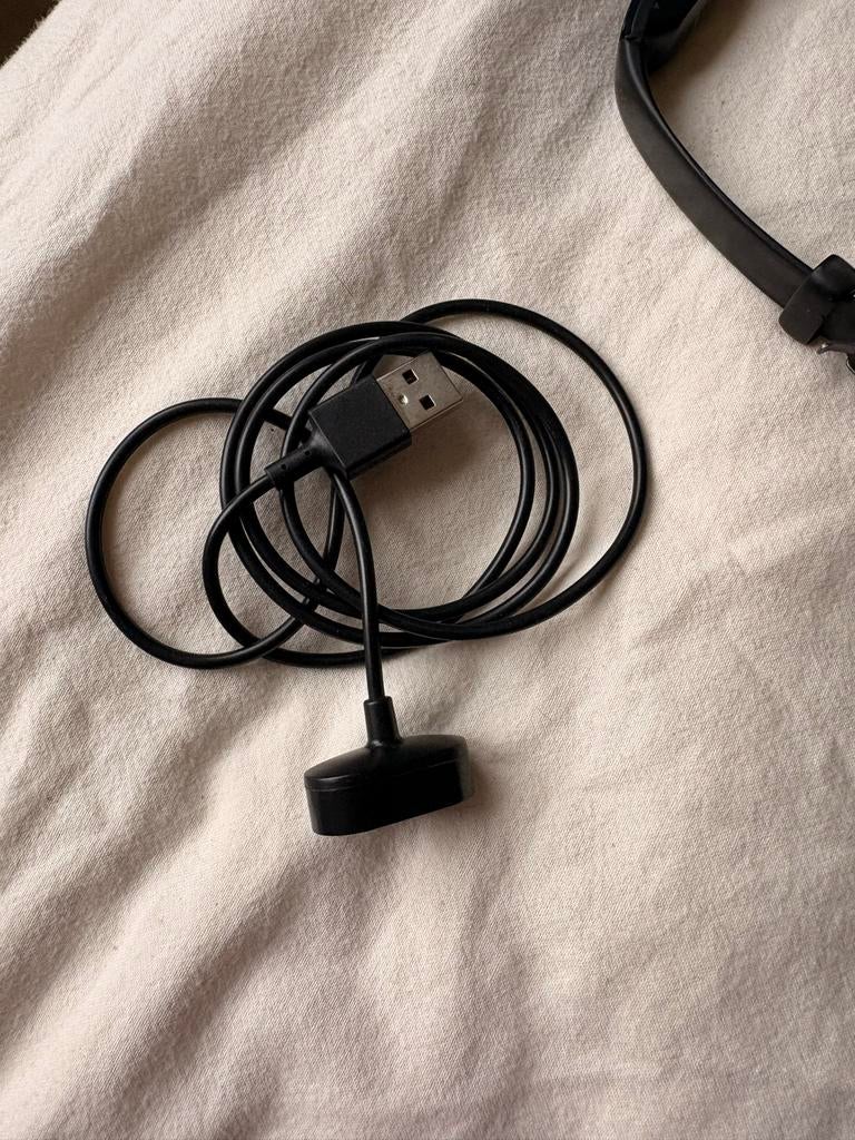 Fitbit Inspire met lader, Ophalen of Verzenden, Gebruikt, Zwart