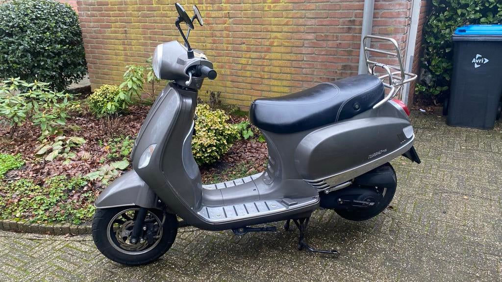 Turbho RL-50 - Geel kenteken!, Fietsen en Brommers, Scooters | Overige merken, Ophalen, Maximaal 45 km/u, Zo goed als nieuw, Benzine