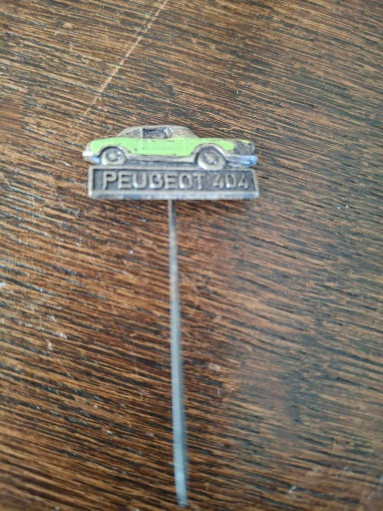 Oud Peugeot 404 Speldje, Ophalen of Verzenden