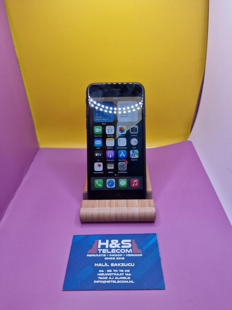 Iphone se 2020 model 2 jaar garantie alles orgineel, Ophalen of Verzenden
