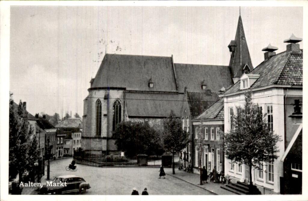 Aalten - Markt - Kerk, Verzamelen, Ansichtkaarten | Nederland, Gelopen, Gelderland, 1940 tot 1960, Ophalen of Verzenden