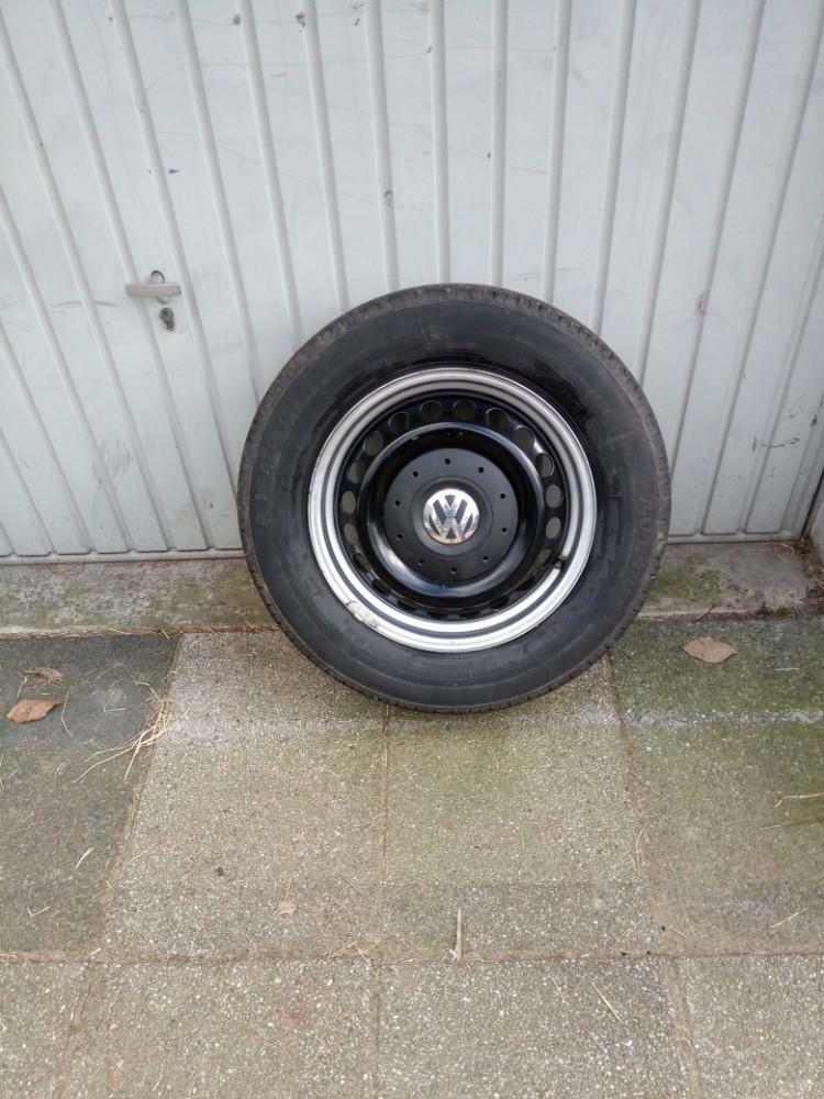 Volkswagen T5-6 velgen met zomerbanden, Ophalen, Velg(en), 16 inch, Zomerbanden