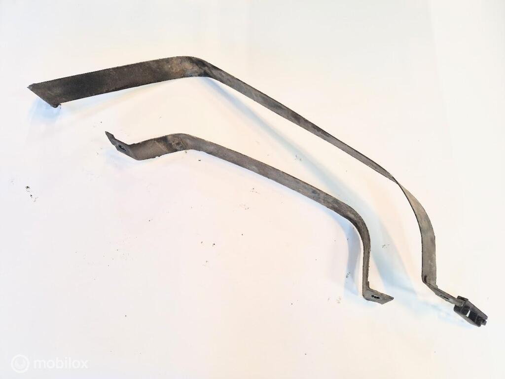 Brandstoftankbeugel set Volvo V70 I 2.4 ('97-'00), Gebruikt, Ophalen of Verzenden, Volvo, Volvo