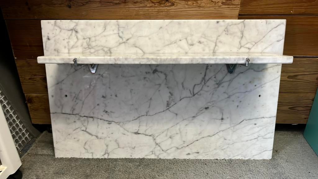 marmeren achterwand+ extra marmeren leg plankje, Huis en Inrichting, Badkamer | Badkamermeubels, Ophalen, Gebruikt, 50 tot 100 cm