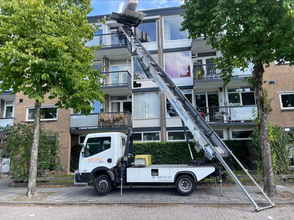 Foto 9 van Verhuislift huren | Ladderlift / Meubellift met bediening