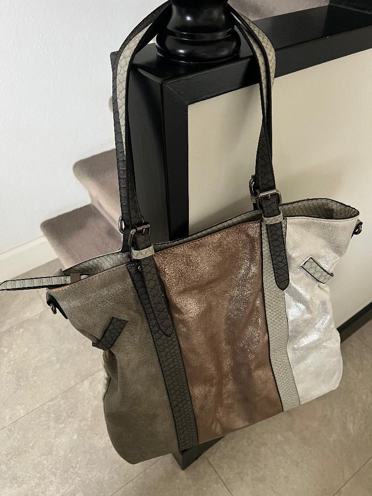 Leren schoudertas of shopper dames, Sieraden, Tassen en Uiterlijk, Tassen | Schoudertassen, Ophalen of Verzenden, Nieuw, Overige kleuren