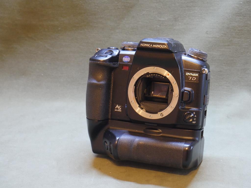 Minolta D7 met Minolta A mount lenzen + accessoires, Gebruikt, Minolta, Spiegelreflex, Ophalen of Verzenden