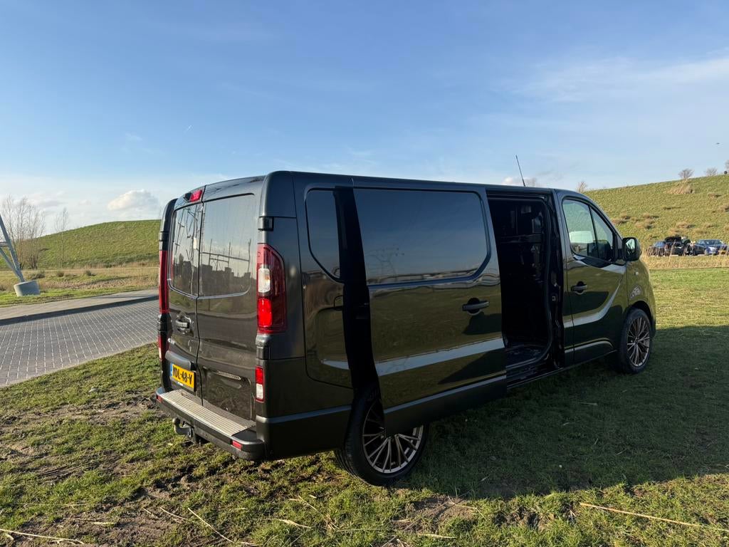 Renault Trafic/Nissan 125pk  L2h1 2019 Zwart lease 199 pmnd, Voorwielaandrijving, 4 cilinders, 2000 kg, Zwart