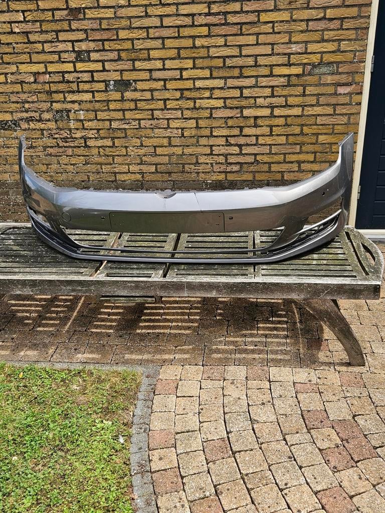 VW GOLF front bumper 
2013-2017
2014-2017, Ophalen of Verzenden, Gebruikt, Bumper