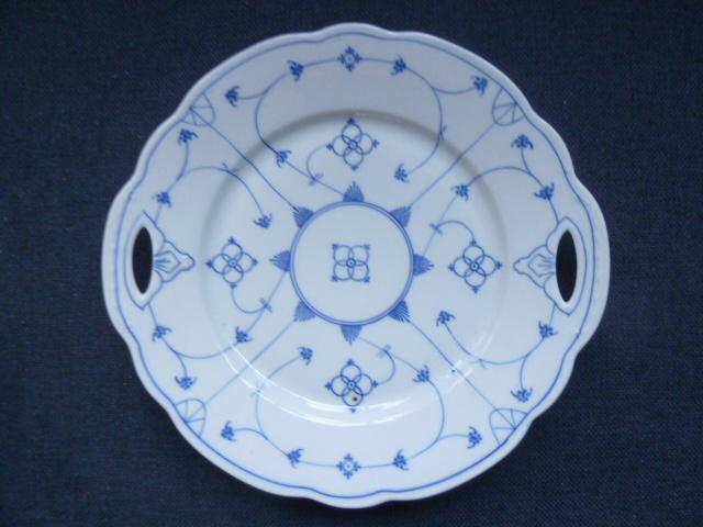 Saks Blauw Bord met handgreepjes, Huis en Inrichting, Keuken | Servies, Ophalen of Verzenden, Zo goed als nieuw, Bord(en), Overige stijlen