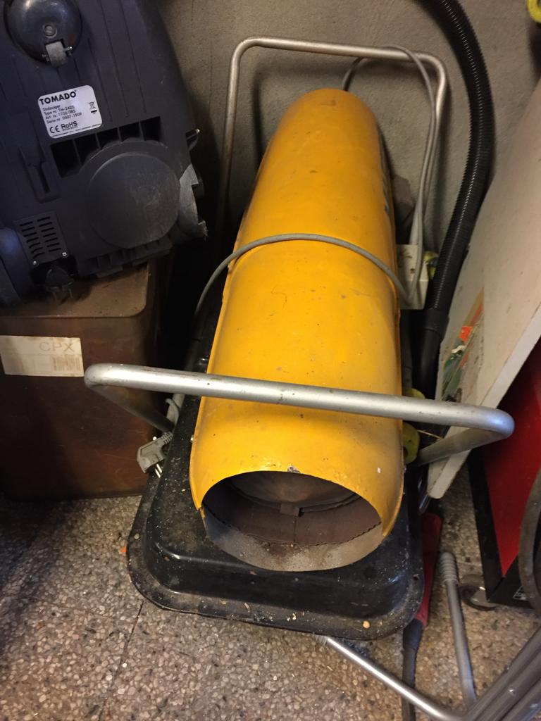 Petroleum Hittekanon - Master, Doe-het-zelf en Verbouw, Verwarming en Radiatoren, Ophalen, 30 tot 80 cm, Gebruikt, Kachel