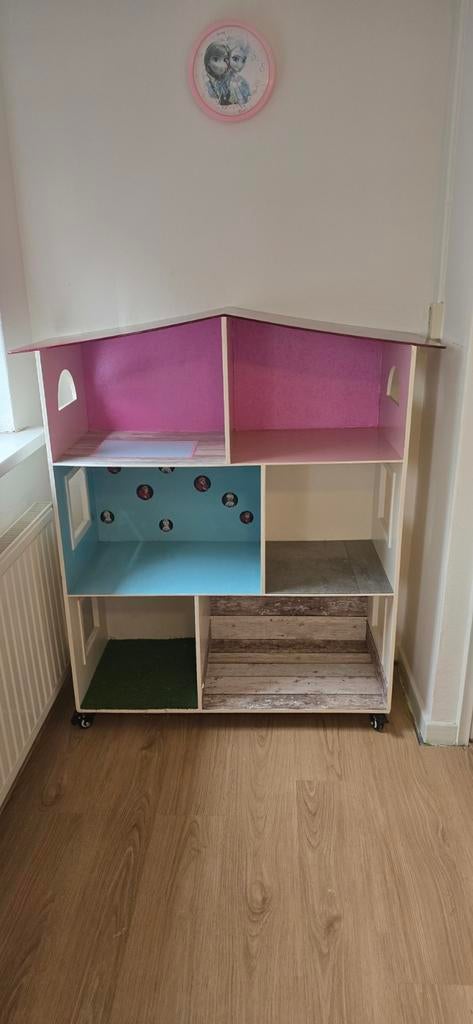 Leuk houten poppenhuis, Kinderen en Baby's, Ophalen, Gebruikt, Poppenhuis