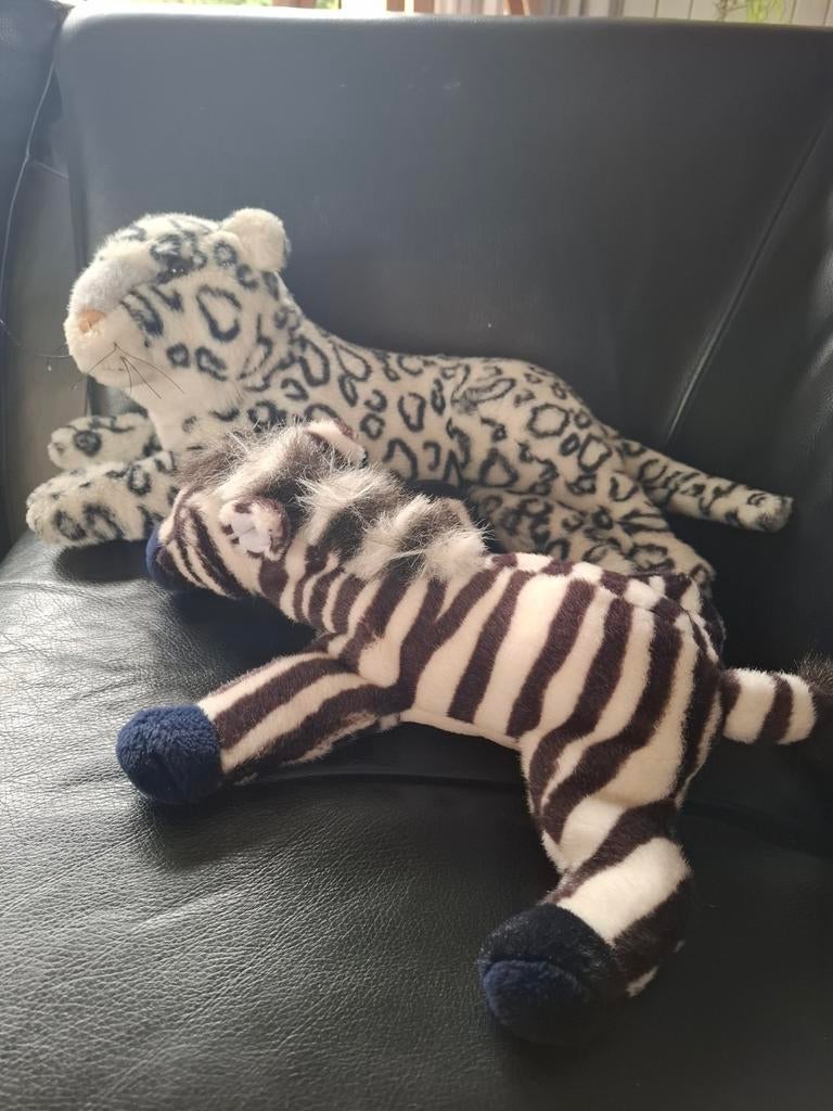 Sneeuwluipaard en zebraknuffel, Verzamelen, Beelden en Beeldjes, Ophalen of Verzenden, Zo goed als nieuw, Dier