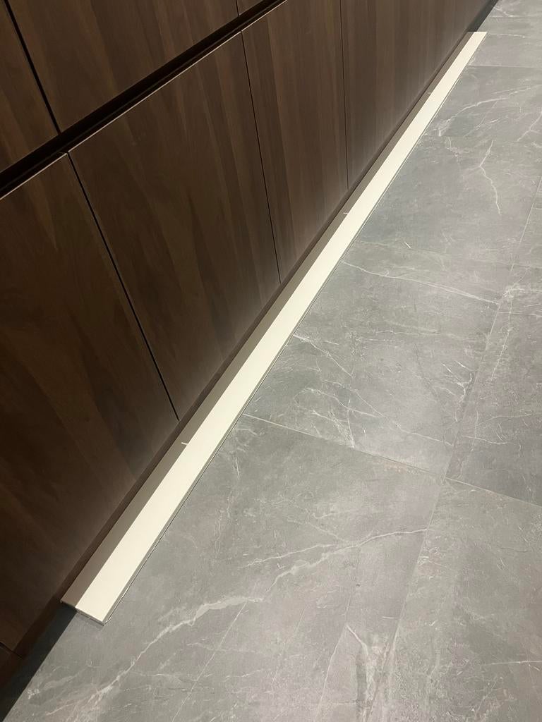 MDF Plint, Ophalen, Nieuw, Mdf, 200 tot 250 cm